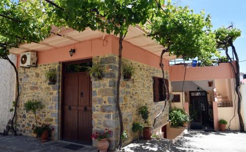 Latsida House | Traditional Residence with terrace
