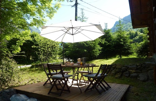 Sixt-Fer-a-Cheval Ski Chalet | Traditional Ski Chalet with Stunning Views