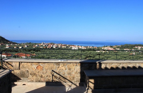Lefktro Villa | Traditional Stone Villa With Great View At The Sea