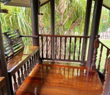 Rayong House | Traditional Thai house บ้านเรือนไทย ใกล้หาดระยอง