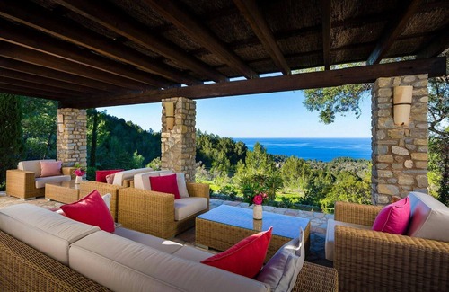 Banyalbufar House | Traditional villa with private pool