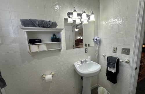 Tombstone Hotel | Trail Rider's Inn