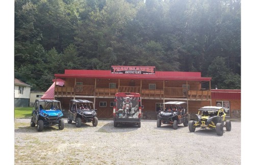 Toler House | Trailblazers Outfitters is the place stay for single Trac riding on HM or Ky.