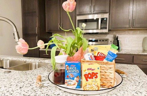 Bentonville Apartment | Trailhouse @ West -NEW Luxury 1BR – Pool, Sauna, 3mi to AMP + Art/Trails