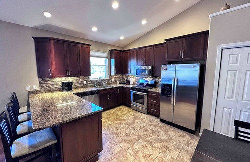 Sunrise Beach House | Trails End Hideaway – Waterfront