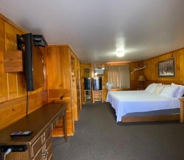 Dubois Hotel | Trails end motel