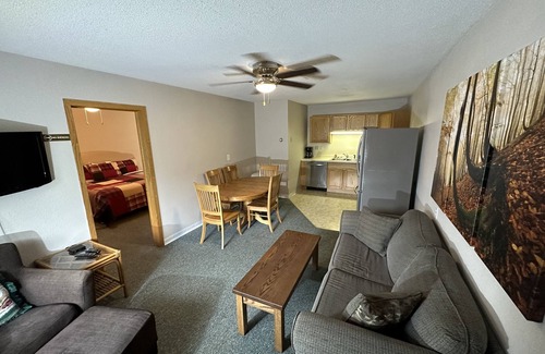 Hill City Hotel | Trails Inn Quadna Mountain Motel & RV