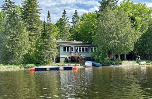 Wentworth-Nord Ski Chalet | Tralina Lakefront Cottage: Private Beach, Incredible views, 5 min to Store/SAQ