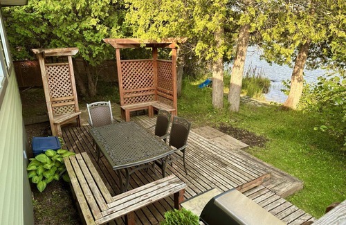 Wentworth-Nord Ski Chalet | Tralina Lakefront Cottage: Private Beach, Incredible views, 5 min to Store/SAQ
