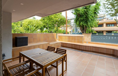 Vilassar de Mar Apartment | Tramuntana - Aparthotel with Swimming Pool