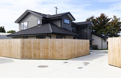 Hamilton Apartment | Tramway 2 Storey Service Apartments 7