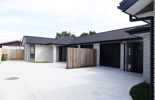 Hamilton Apartment | Tramway Ground floor Service Apartments 5