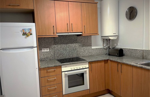 Camarles Apartment | Tranquilo, Espacioso, Piscina, Parking, 2 Baños. Ideal Familias y Mascotas!