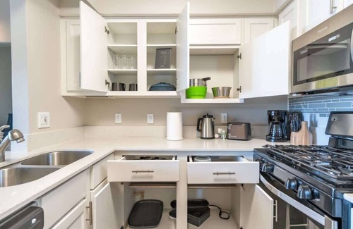 Willow Run Apartment | Tranquil 1BR King Suite | Pool, Parking + Gym 03