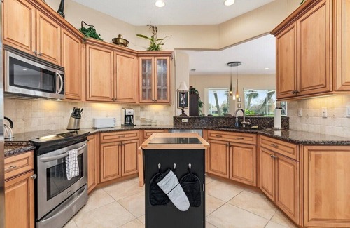 Palmer Ranch House | Tranquil 2/2 lakefront home in Palmer Ranch - Marina Sunrise