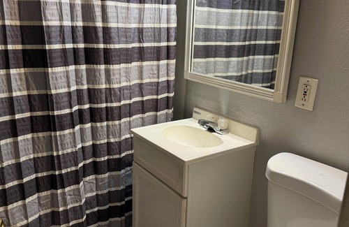 Downtown Des Moines Apartment | Tranquil 2-bedroom apartment near downtown Des Moines