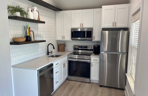 Burton Other | Tranquil 2 BR Stay on stunning farm near Round Top