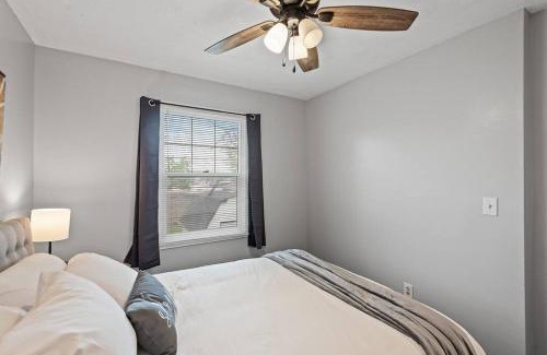 Spring Lake Park Apartment | Tranquil 2BR Apt Mpls - 8075 Apt 3