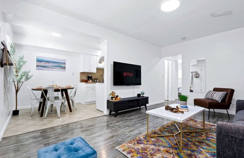 Alhambra Apartment | Tranquil 2BR Unit + Parking + Near DTLA #TravelSGV