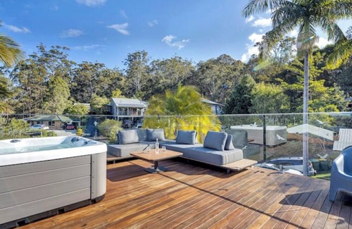 Currumbin Waters House | Tranquil 3 bed getaway in Currumbin Pool and Spa!