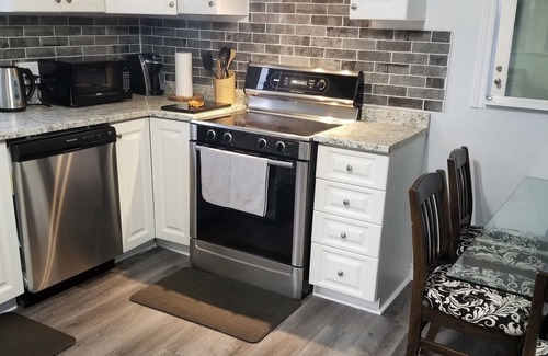 Central Frontenac House | Tranquil 3-bedroom lakefront get away