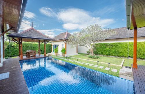 Choeng Thale Villa | Tranquil 3 Bedroom Garden Pool Villa