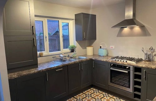 Thornton-Cleveleys House | Tranquil 3 bedroom town house with Sky Glass