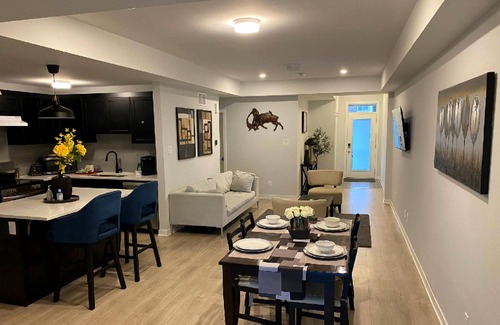 Ottawa Division House | Tranquil Abode
