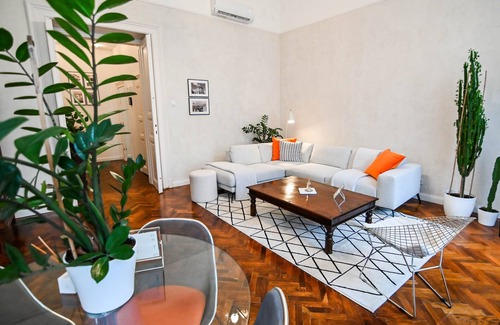 Nepszinhaz negyed Apartment | Tranquil and charming apartment