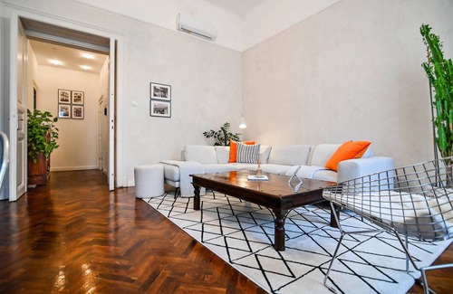 Nepszinhaz negyed Apartment | Tranquil and charming apartment