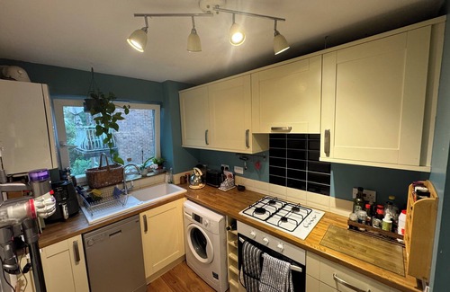 Oxford Apartment | Tranquil apartment only a short walk from Oxford station and central Oxford