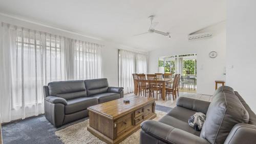 Port Macquarie House | Tranquil At Hibbard - 21 Hibbard Drive