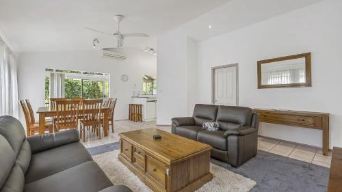 Port Macquarie House | Tranquil At Hibbard - 21 Hibbard Drive