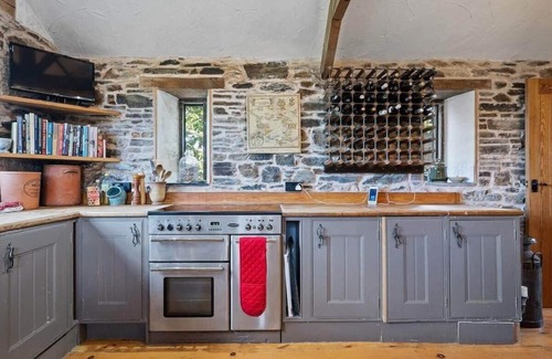 Helford Passage House | Tranquil Barn Conversion in Helford Passage, Nr Falmouth