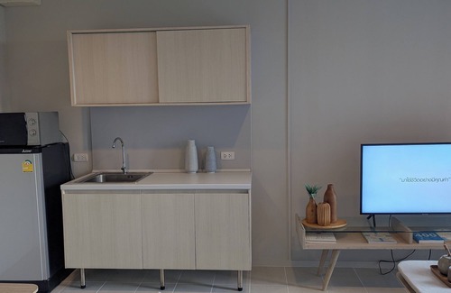 Cha-am Condo | Tranquil Beachfront Escape : Luxury Within Reach