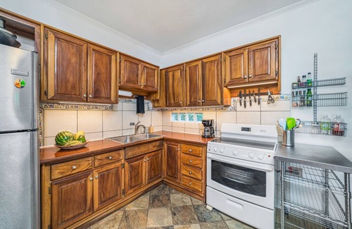 Junquillal House | Tranquil beachfront home with pool and high speed internet - Punta Paraiso
