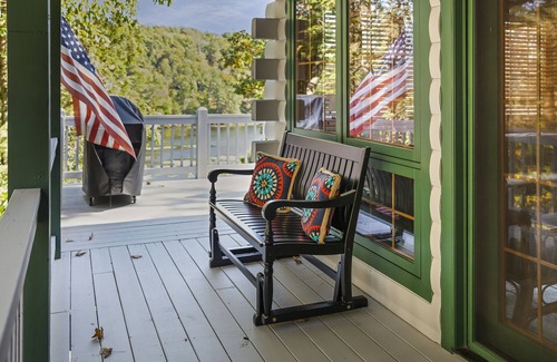 Lairdsville Cabin | Tranquil, Boho Cabin Retreat overlooking Lake