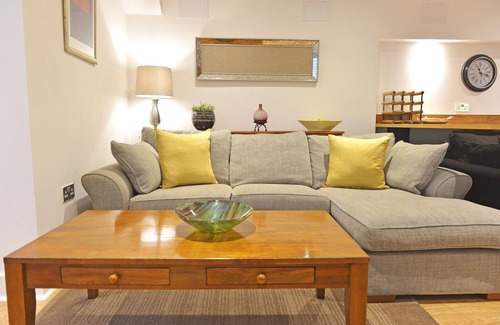 Eastbourne Seafront Apartment | Tranquil but central stylish hideaway just moments from the beach and theatres