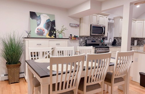 Mashpee House | Tranquil Cape getaway 4BD 2BA with AC, Family and Pet Friendly!