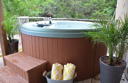 Wimberley Cabin | Tranquil Country Setting with Private Pool and Hot Tub