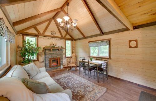 Narvon Apartment | Tranquil Creekside Cabin in Dutch Country!