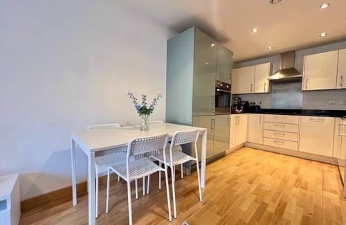 Dartford Apartment | Tranquil Dartford Escape - 2 Bedroom Apartment