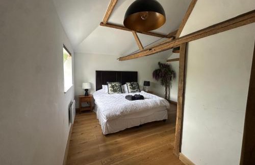 Sherborne St. John Apartment | Tranquil detached barns in Sherborne St John