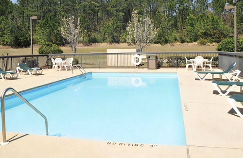 Tillmans Corner House | Tranquil & Elegant King Room! Modern Amenities