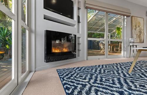 St. Heliers House | Tranquil Family Retreat close to St Heliers Beach