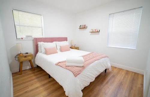 Meadowlawn House | Tranquil Fully Renoveted Home St Pete Dt&beachs