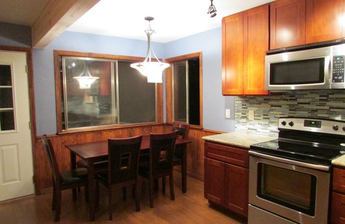 Highland Woods House | Tranquil fully renovated spacious home a few steps from Barton Meadow