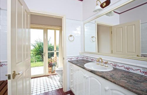 Ormeau House | Tranquil Garden Hideaway