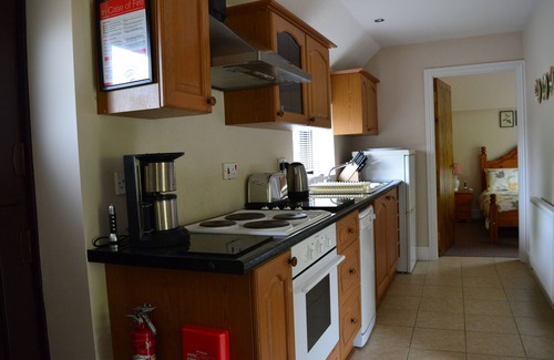St Leonards-On-Sea Cottage | Tranquil, well-equipped Cottage in historic '1066 Country'.
