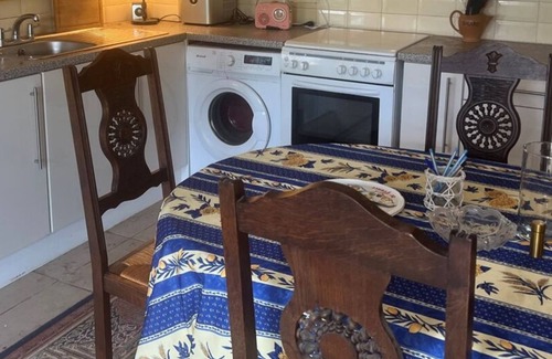 Lohuec Cottage | Tranquil Gite in central Brittany. Dog Friendly.